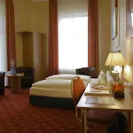 Koenigshof Hotel 3*