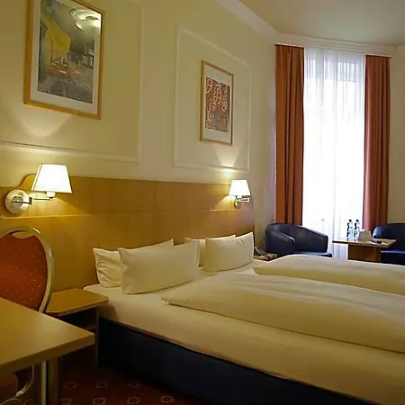 Koenigshof Hotel 3*