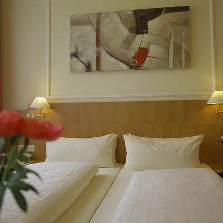 Hotel Koenigshof 3*