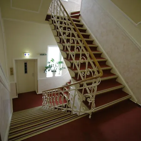 Königshof Hotel